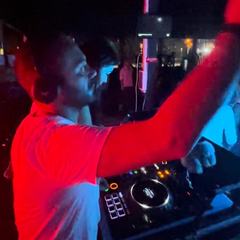 cropped-electronic-music-dj-melodic-techno-4-2.jpeg